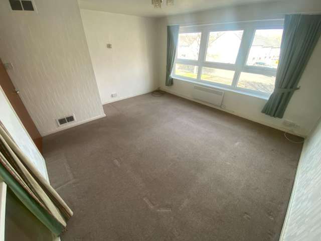 2 bed flat for sale in Meadow Lane, Gateshead 2