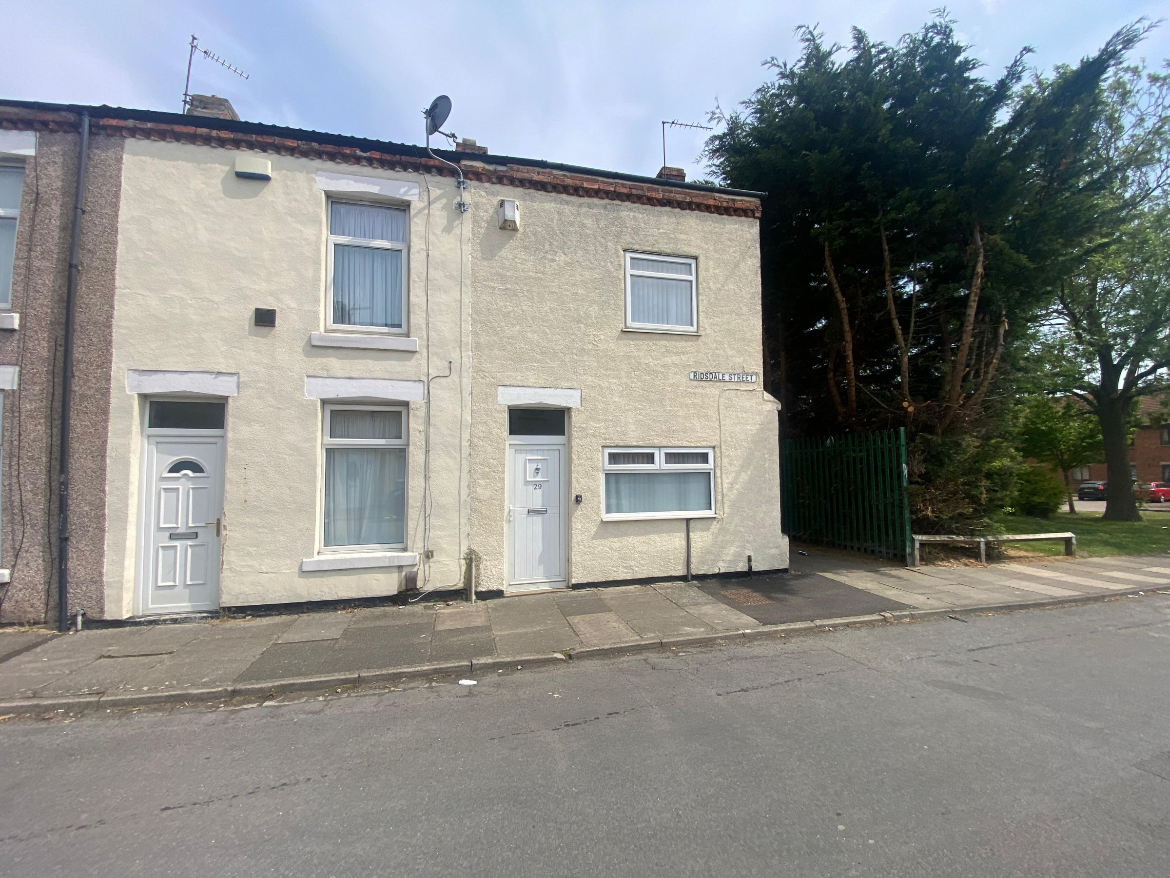 2 bed end of terrace house for sale in Ridsdale Street, Darlington  - Property Image 1