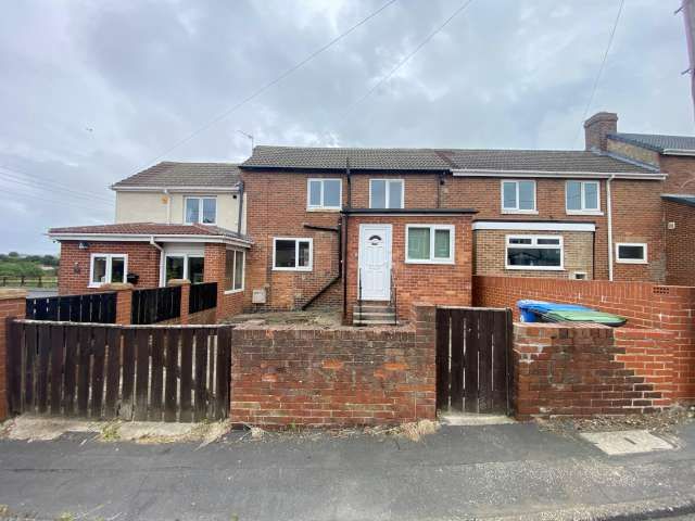 2 bed terraced house for sale in Matthews Road, Seaham, SR7 