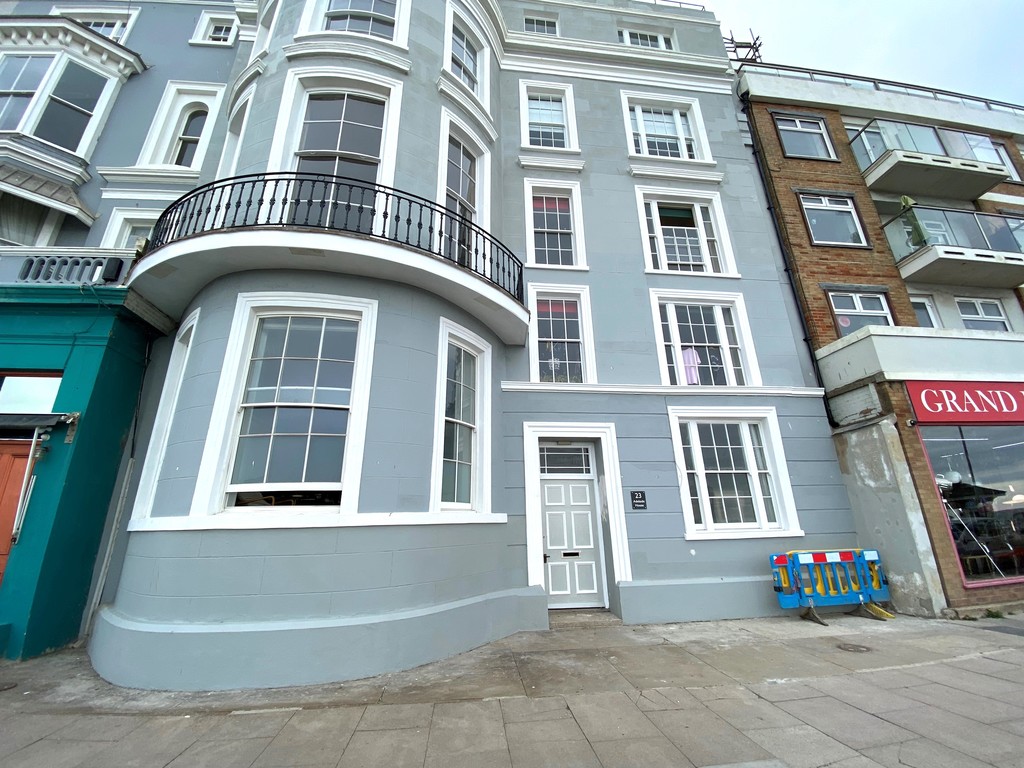 2 bed apartment to rent in Grand Parade, St. Leonards-on-Sea - Property Image 1