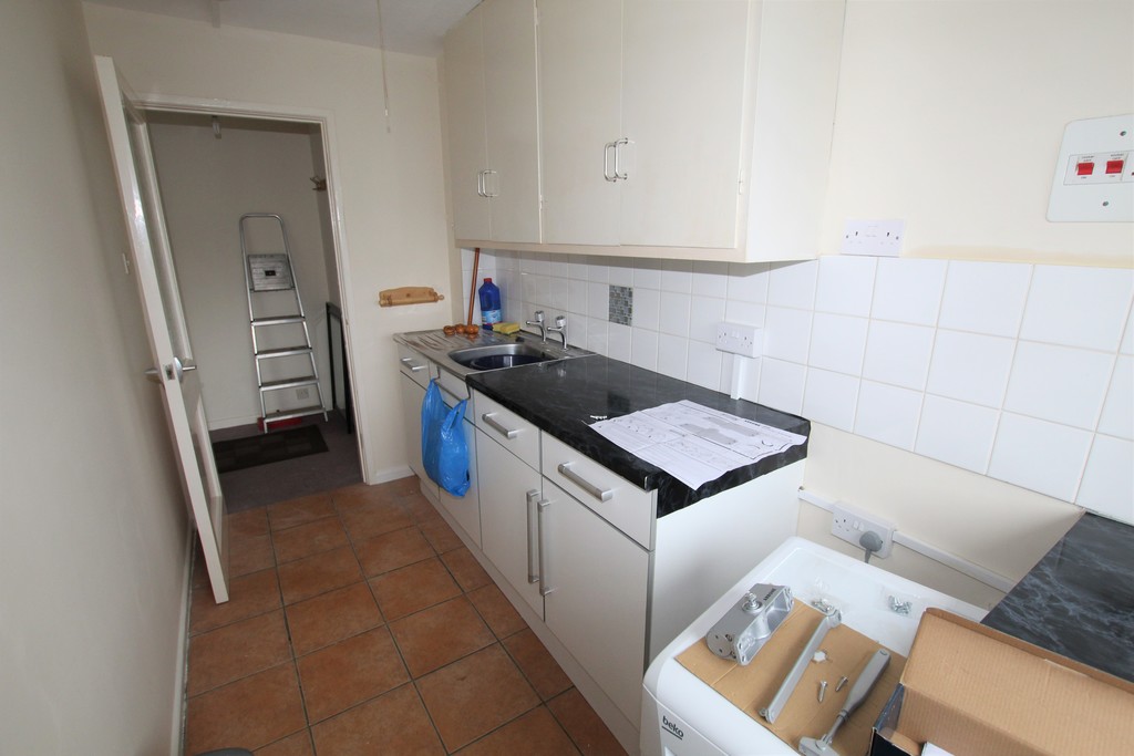 1 bed apartment to rent in Sedlescombe Gardens, St. Leonards-on-Sea  - Property Image 5