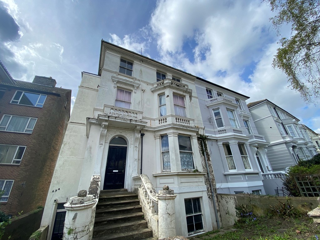 2 bed apartment to rent in Pevensey Road, St. Leonards-on-Sea  - Property Image 1