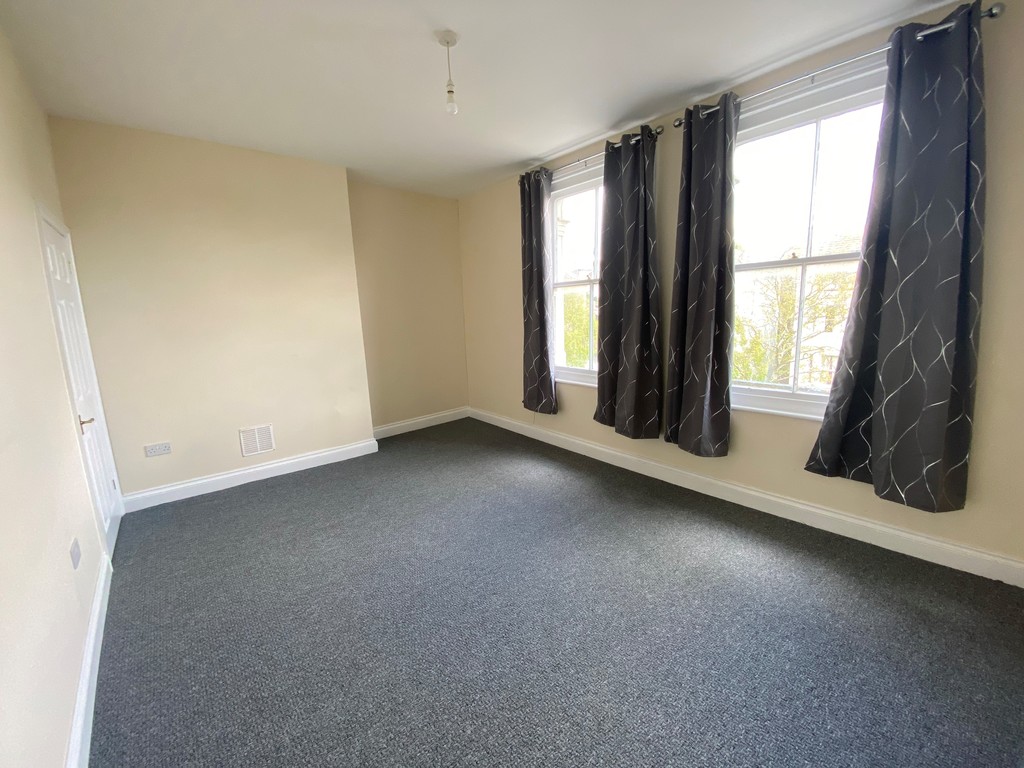 2 bed apartment to rent in Pevensey Road, St. Leonards-on-Sea  - Property Image 3