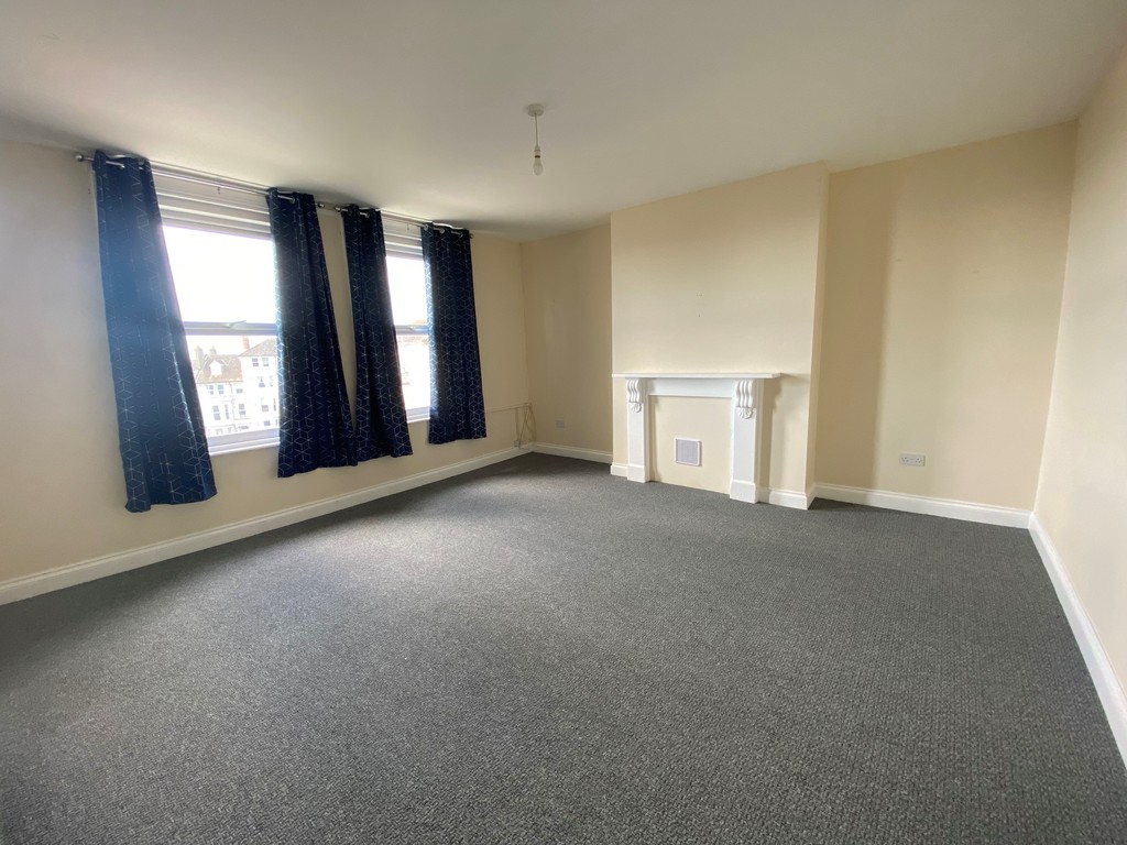 2 bed apartment to rent in Pevensey Road, St. Leonards-on-Sea  - Property Image 2