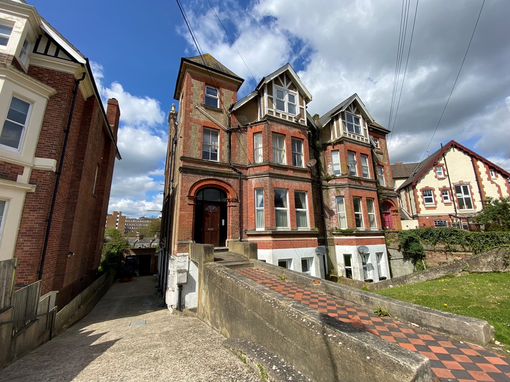1 bed apartment to rent in Chapel Park Road, St. Leonards-on-Sea - Property Image 1