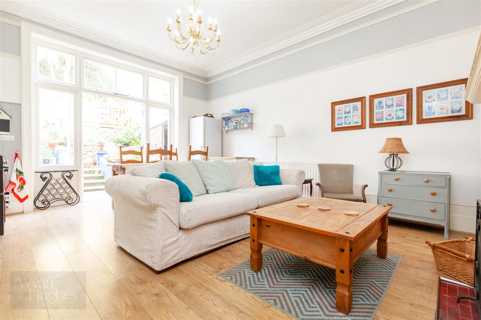 3 bed flat for sale in Grosvenor Crescent, St. Leonards-On-Sea - Property Image 1