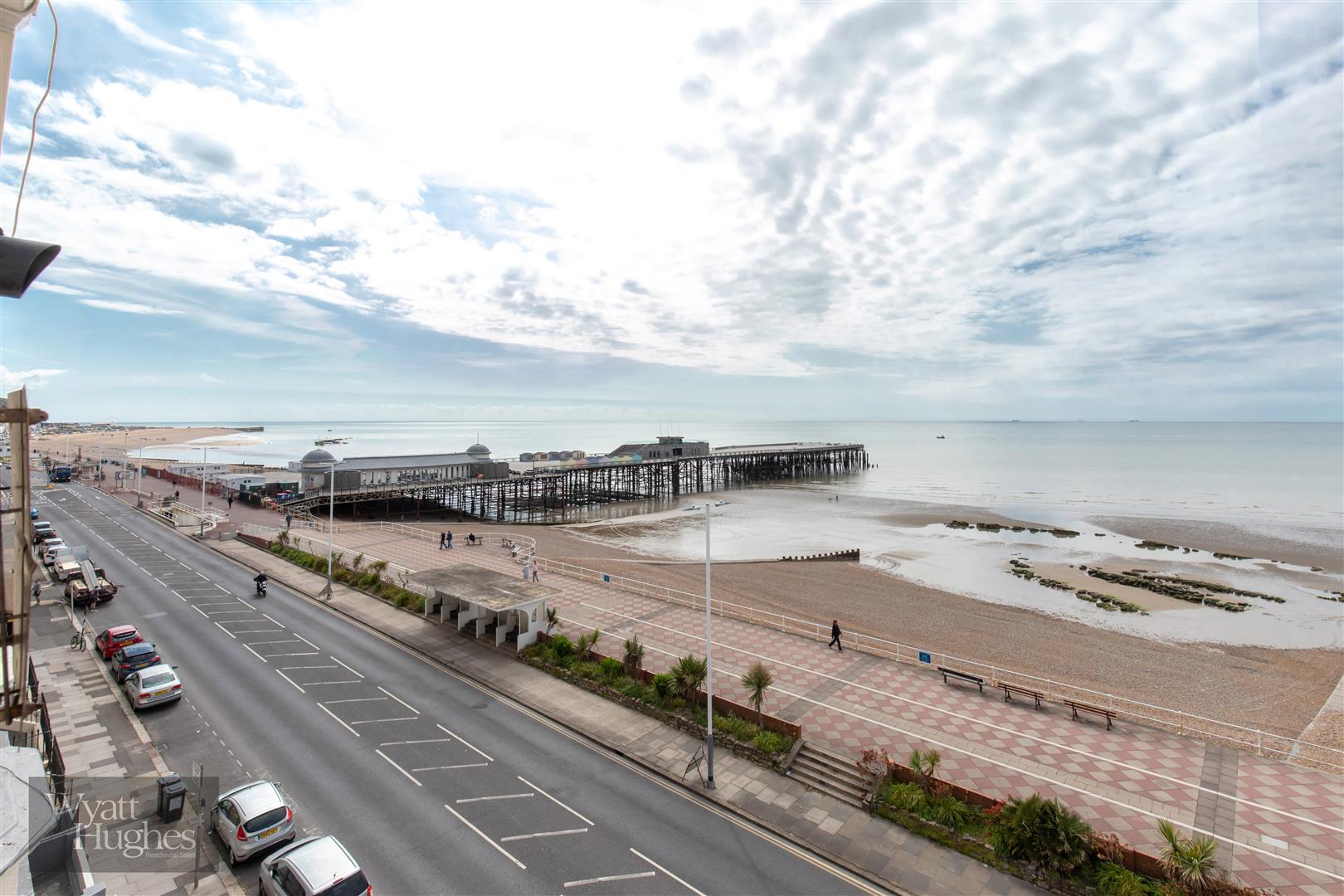 2 bed flat for sale in Eversfield Place, St. Leonards-On-Sea  - Property Image 1