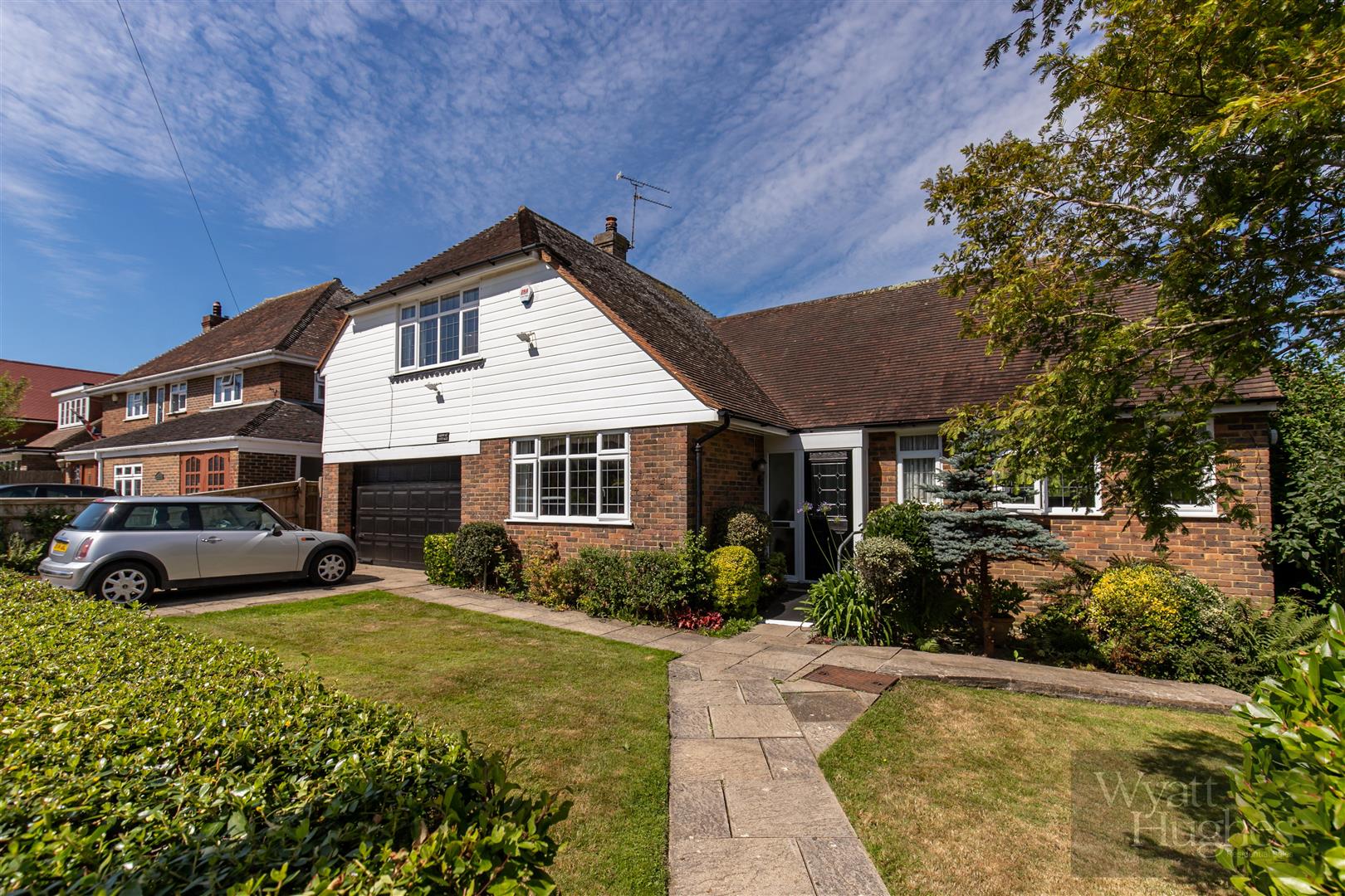 3 bed detached bungalow for sale in Maple Walk, Bexhill-On-Sea - Property Image 1