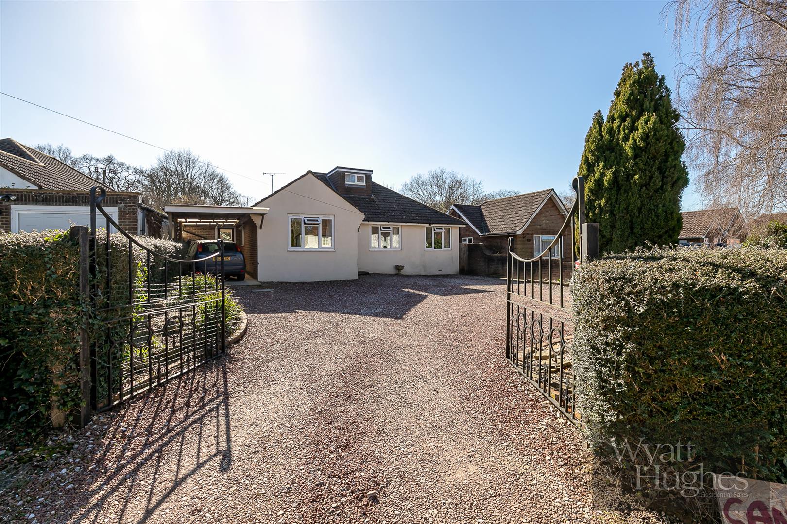 3 bed detached bungalow for sale in Skinners Lane, Battle  - Property Image 1