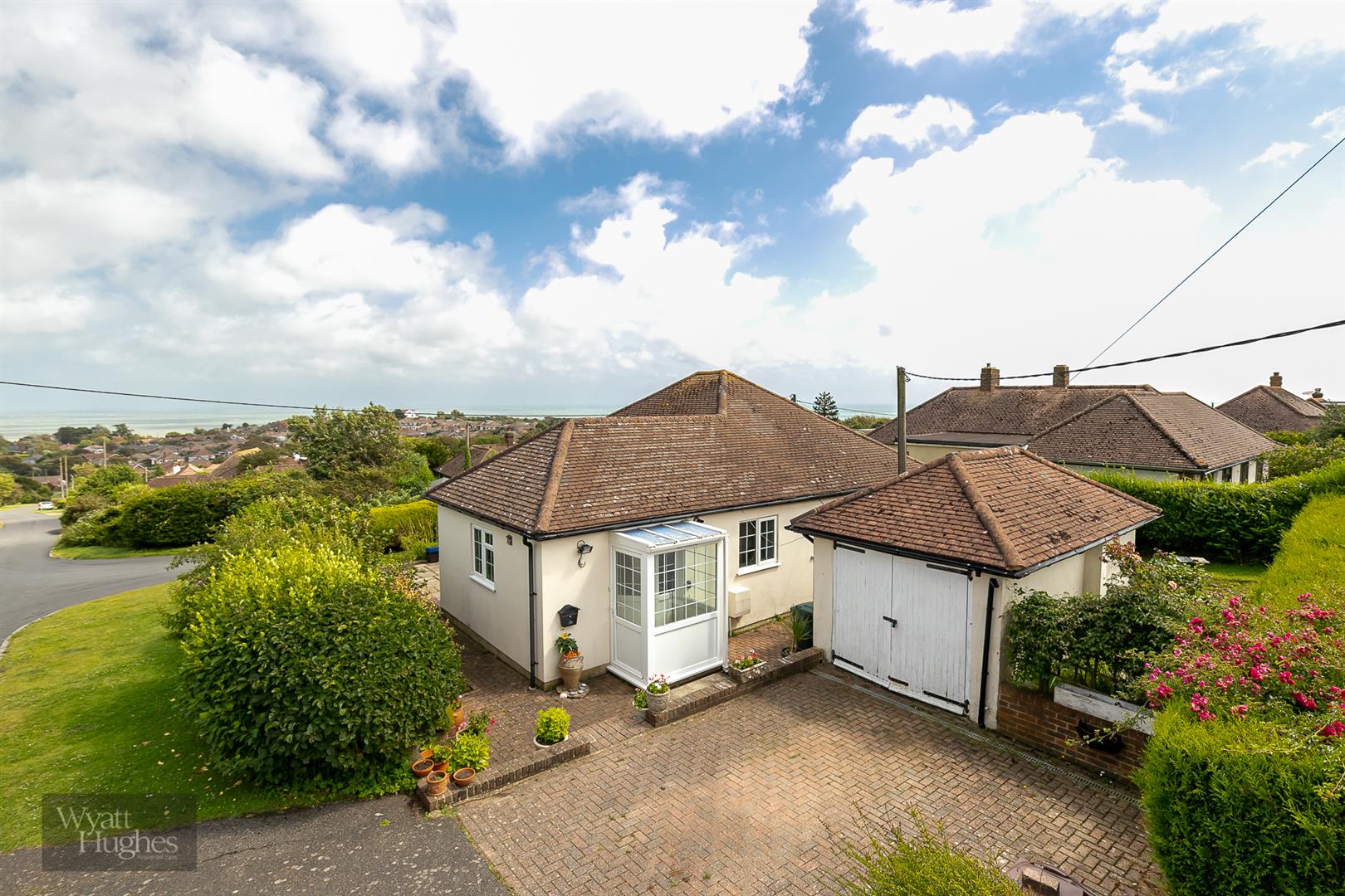 3 bed detached bungalow for sale in Commanders Walk, Hastings - Property Image 1