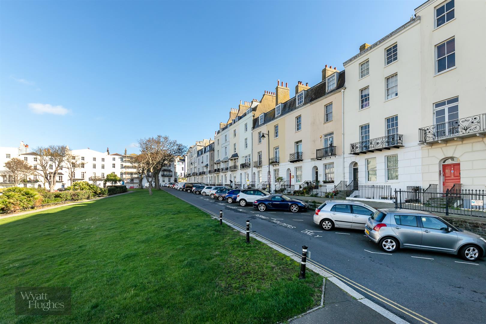 2 bed flat for sale in Wellington Square, Hastings, TN34