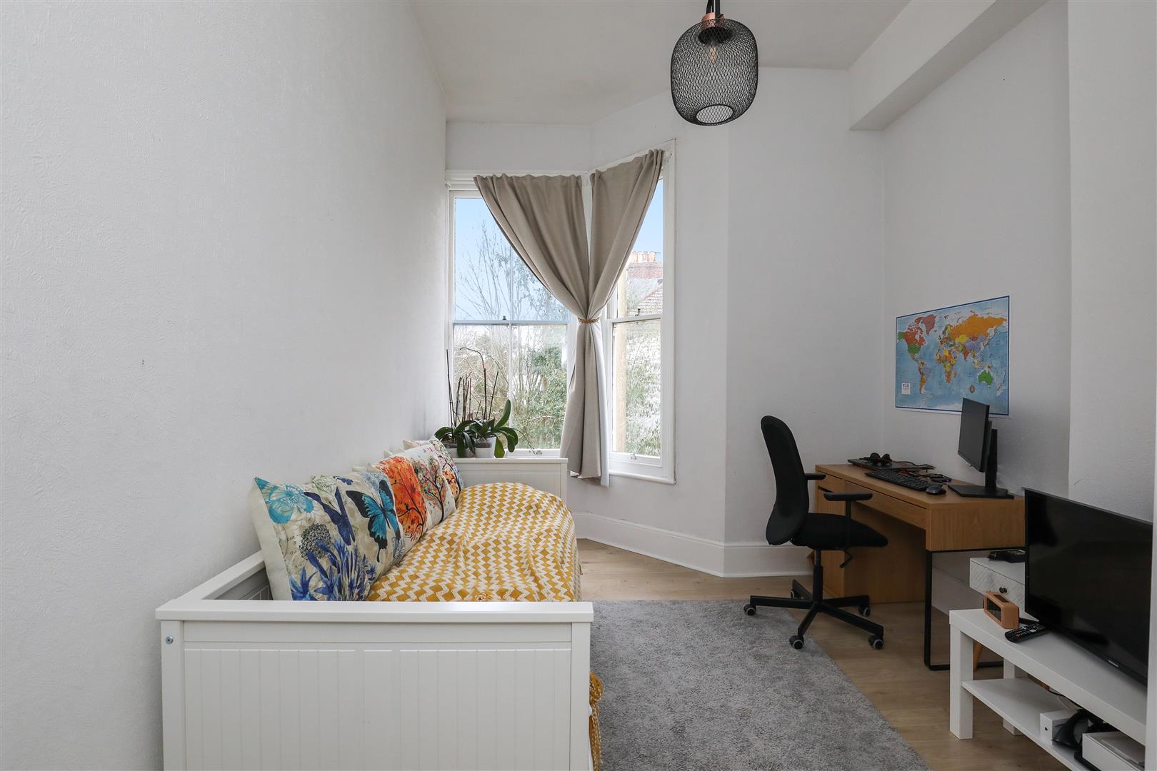 3 bed flat for sale in Anglesea Terrace, St. Leonards-On-Sea  - Property Image 4