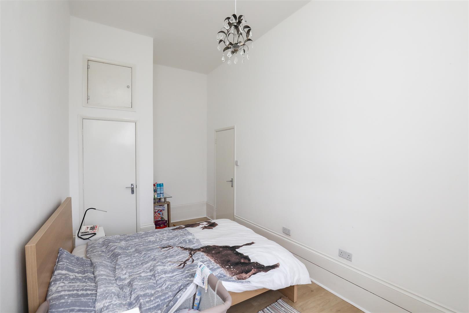 3 bed flat for sale in Anglesea Terrace, St. Leonards-On-Sea  - Property Image 12