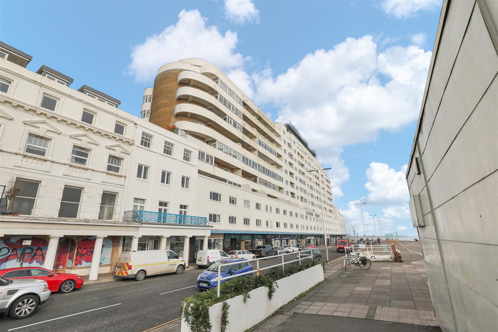 2 bed flat for sale in Marine Court, St. Leonards-On-Sea  - Property Image 4