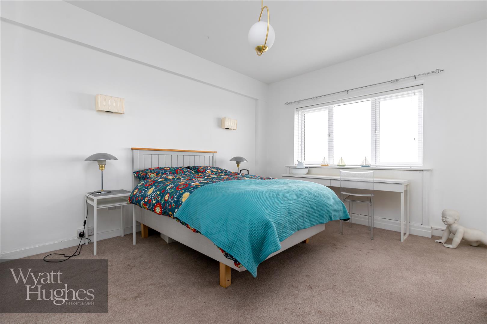 2 bed flat for sale in Marine Court, St. Leonards-On-Sea  - Property Image 13