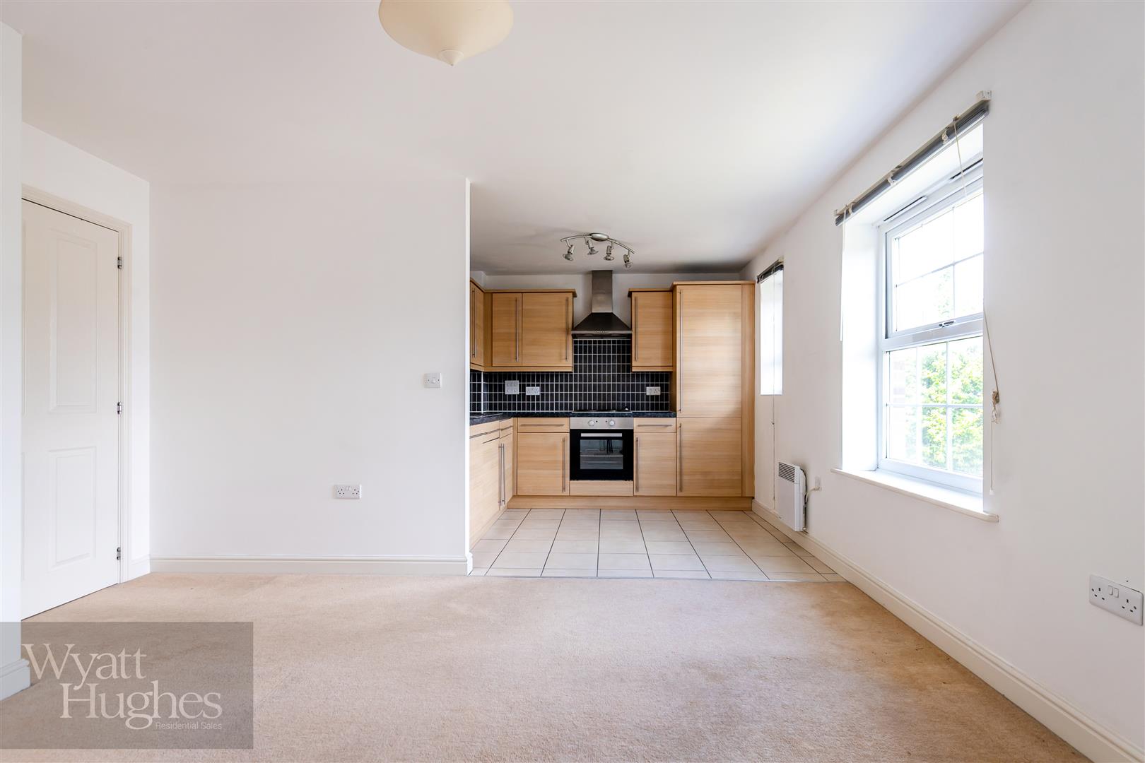 2 bed flat for sale in Scholars Walk, Bexhill-On-Sea  - Property Image 15