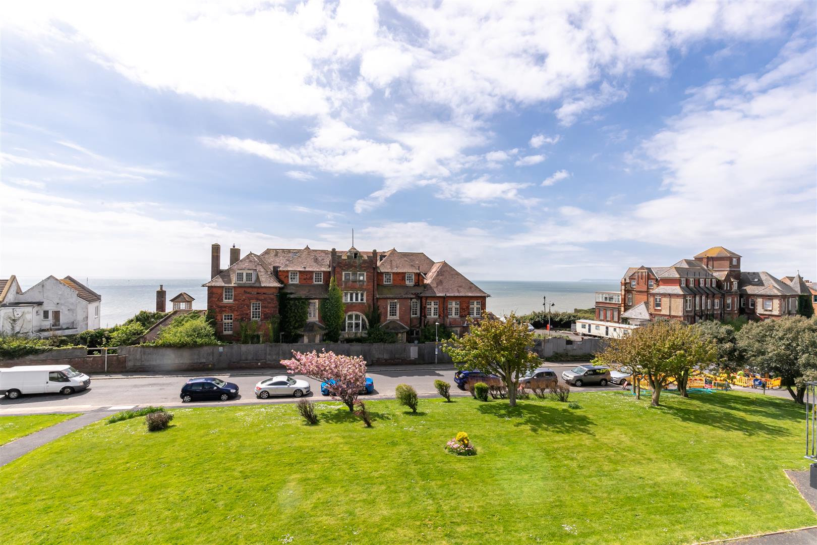 2 bed flat for sale in West Hill Road, St. Leonards-On-Sea  - Property Image 6