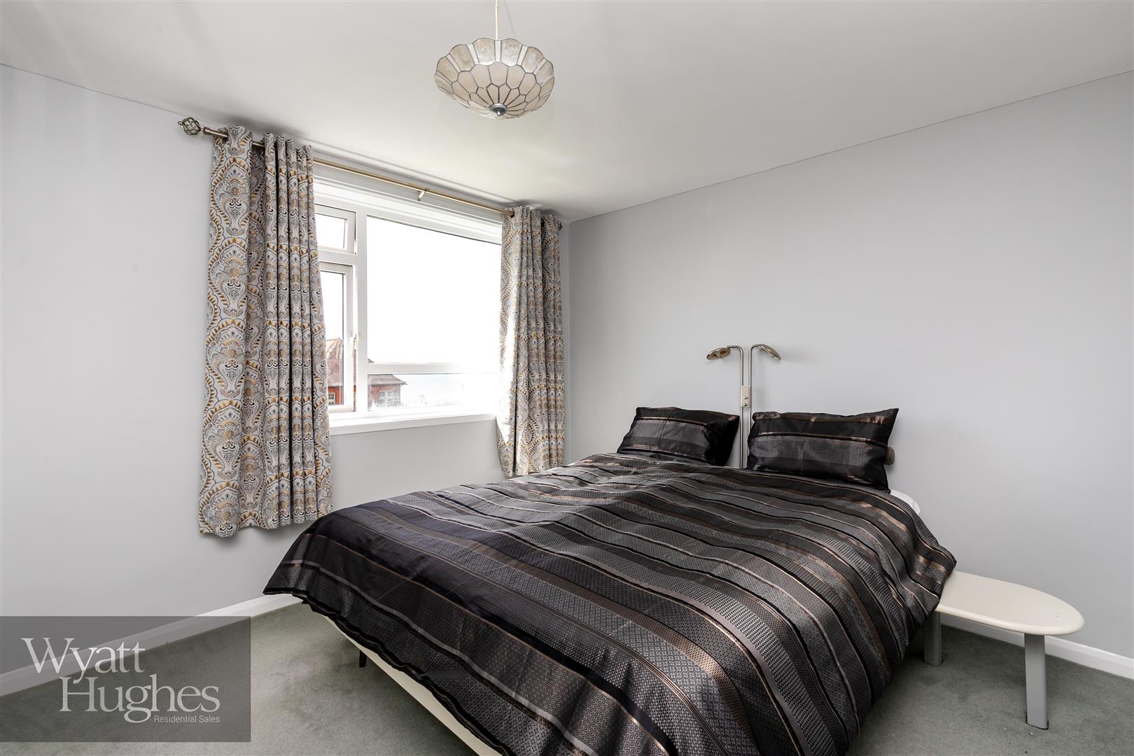 2 bed flat for sale in West Hill Road, St. Leonards-On-Sea  - Property Image 15