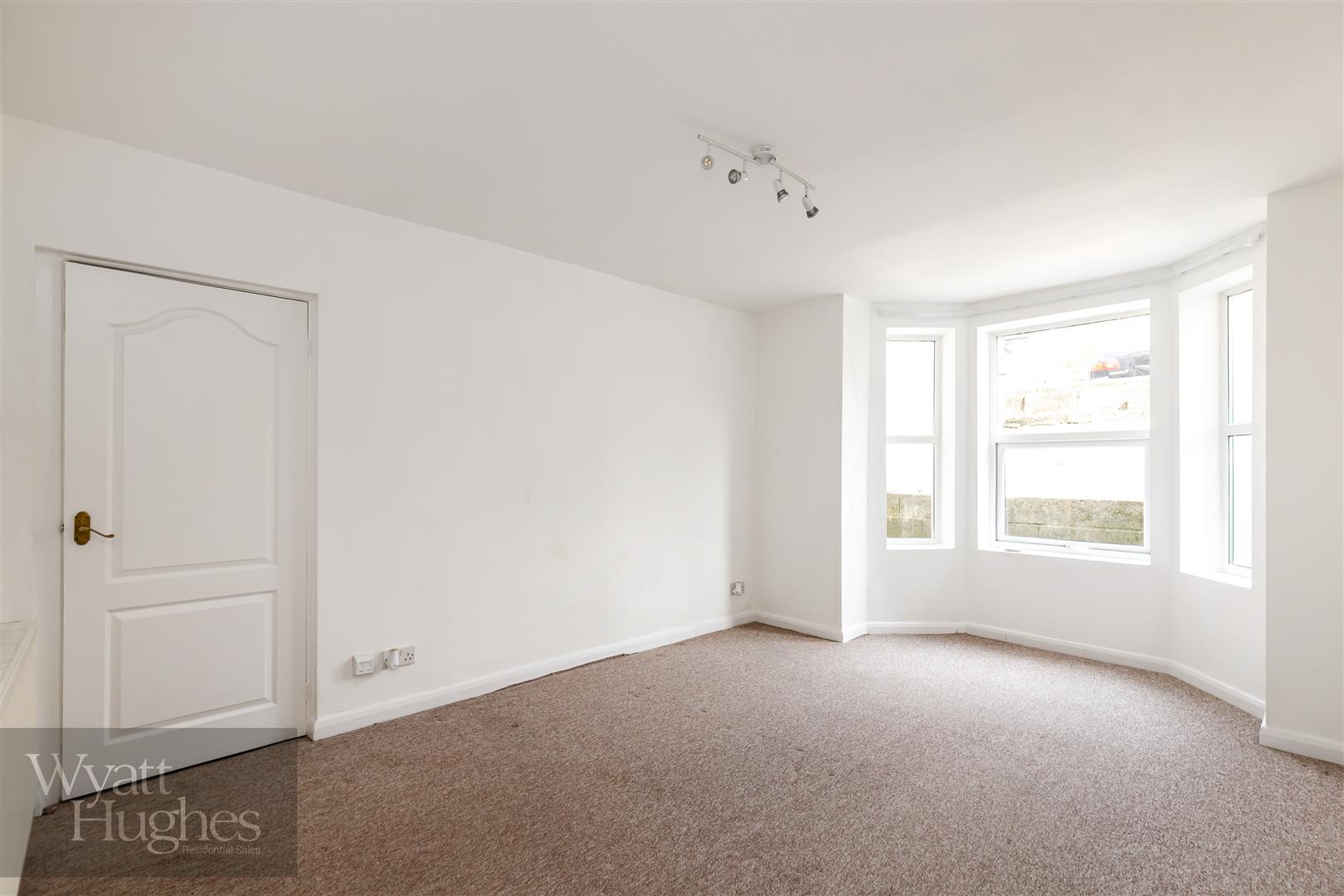 2 bed flat for sale in Elphinstone Road, Hastings  - Property Image 13