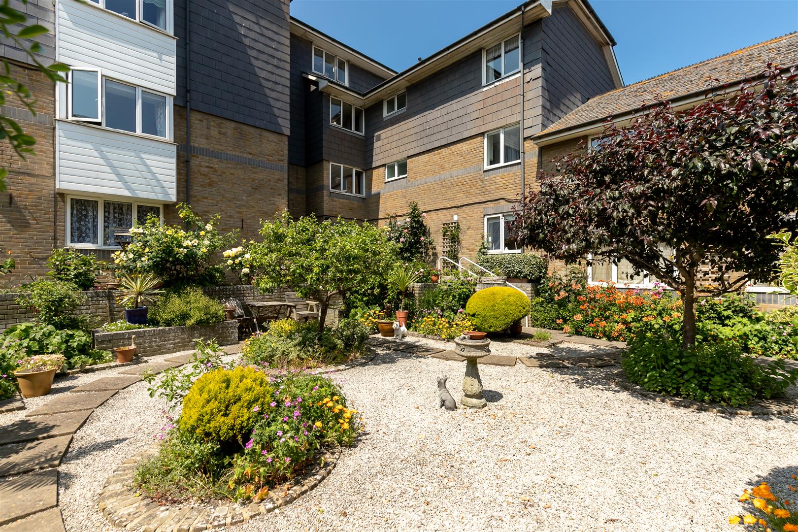 2 bed flat for sale in The Bourne, Hastings  - Property Image 1