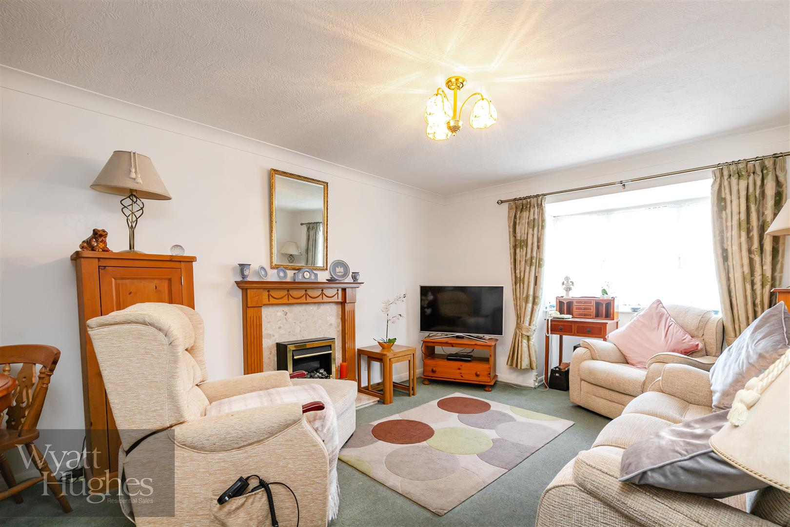 2 bed flat for sale in The Bourne, Hastings  - Property Image 3