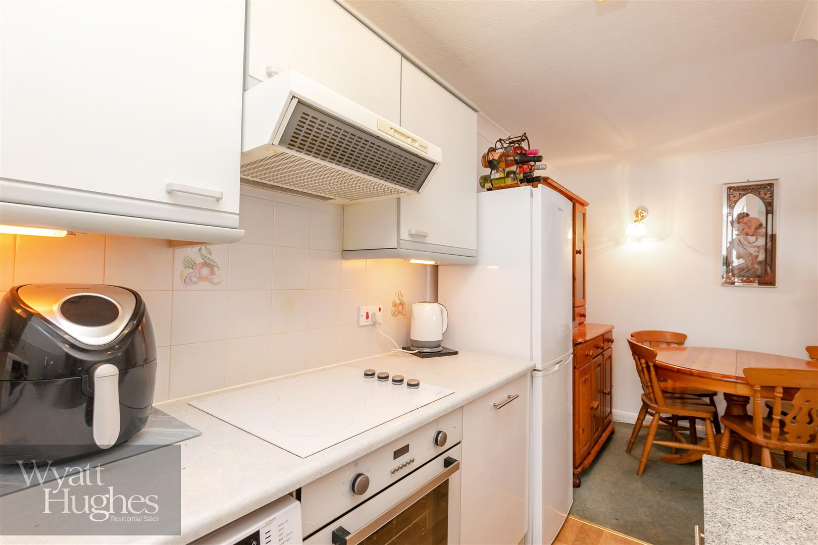 2 bed flat for sale in The Bourne, Hastings  - Property Image 12
