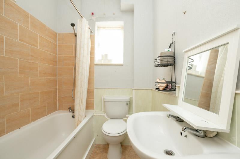 2 bed flat for sale in Church Road, St. Leonards-On-Sea  - Property Image 19