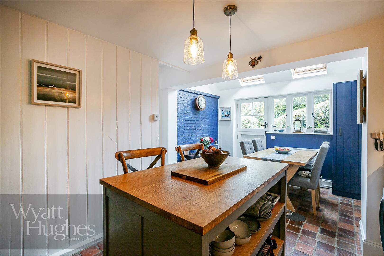 2 bed house for sale in Three Leg Cross, Ticehurst  - Property Image 7