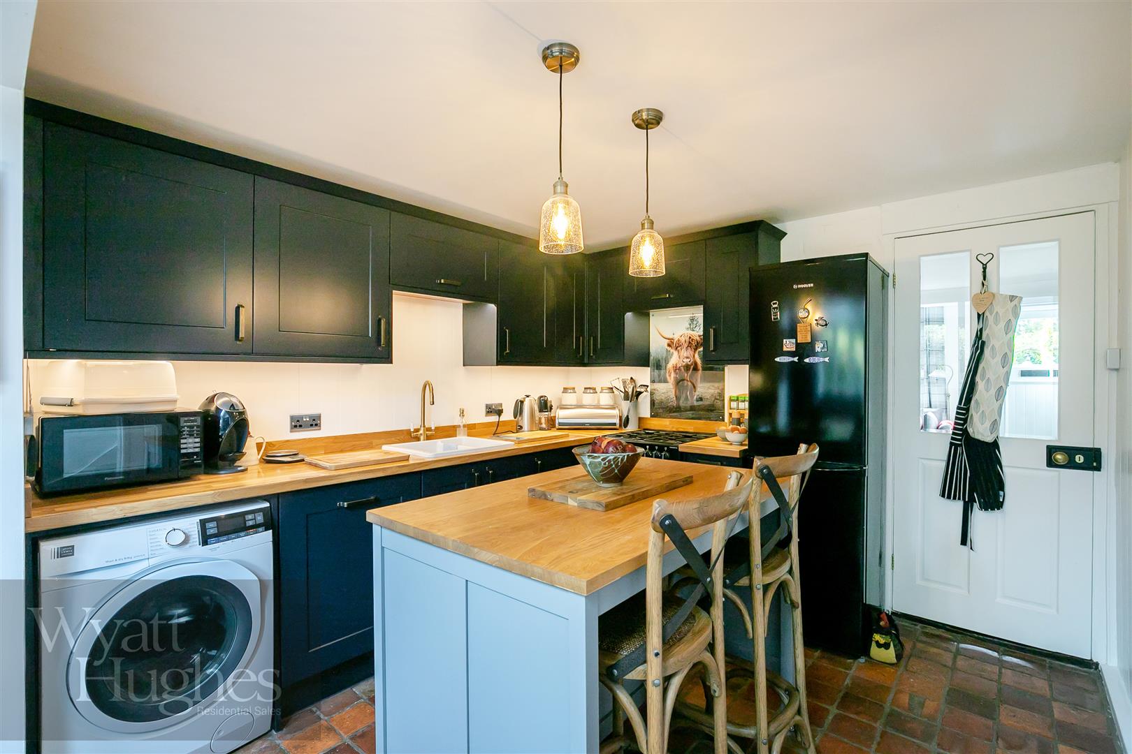 2 bed house for sale in Three Leg Cross, Ticehurst  - Property Image 6