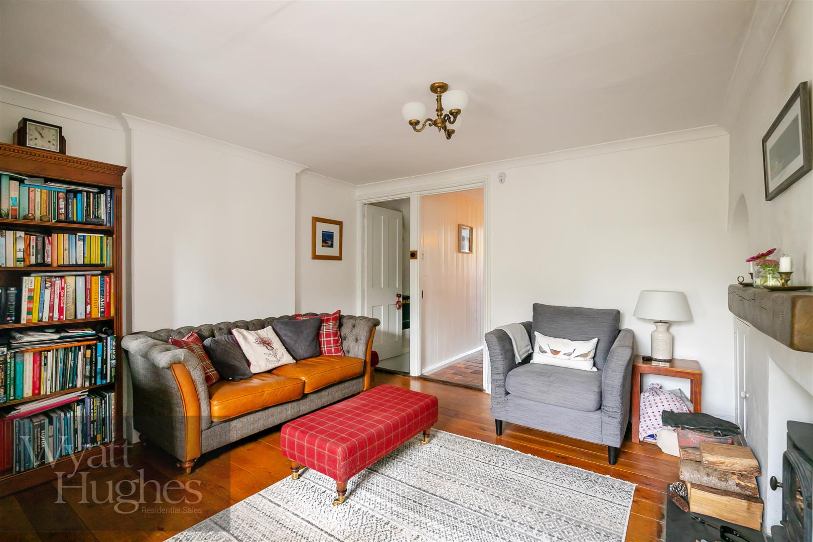 2 bed house for sale in Three Leg Cross, Ticehurst  - Property Image 3