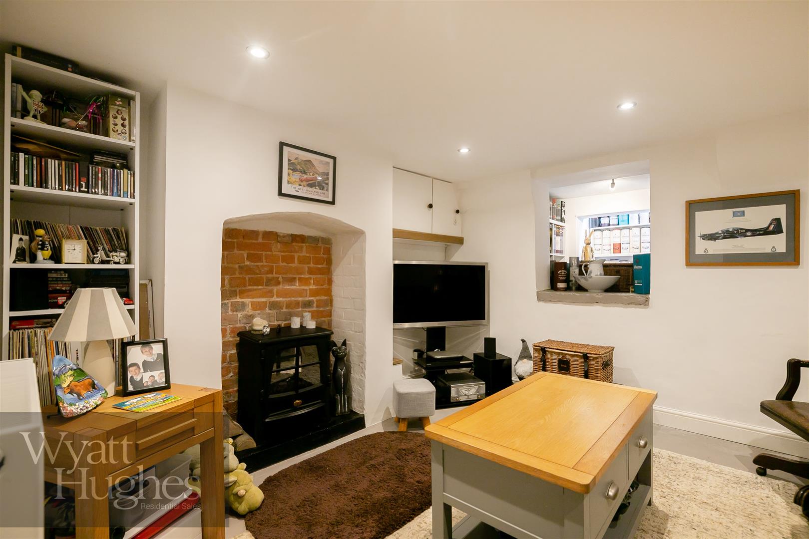 2 bed house for sale in Three Leg Cross, Ticehurst  - Property Image 11