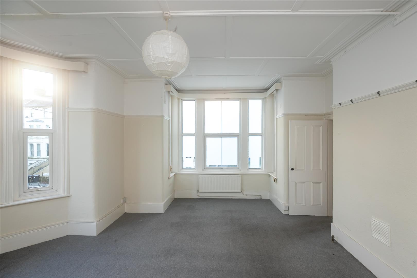 1 bed flat for sale in London Road, St. Leonards-On-Sea  - Property Image 5