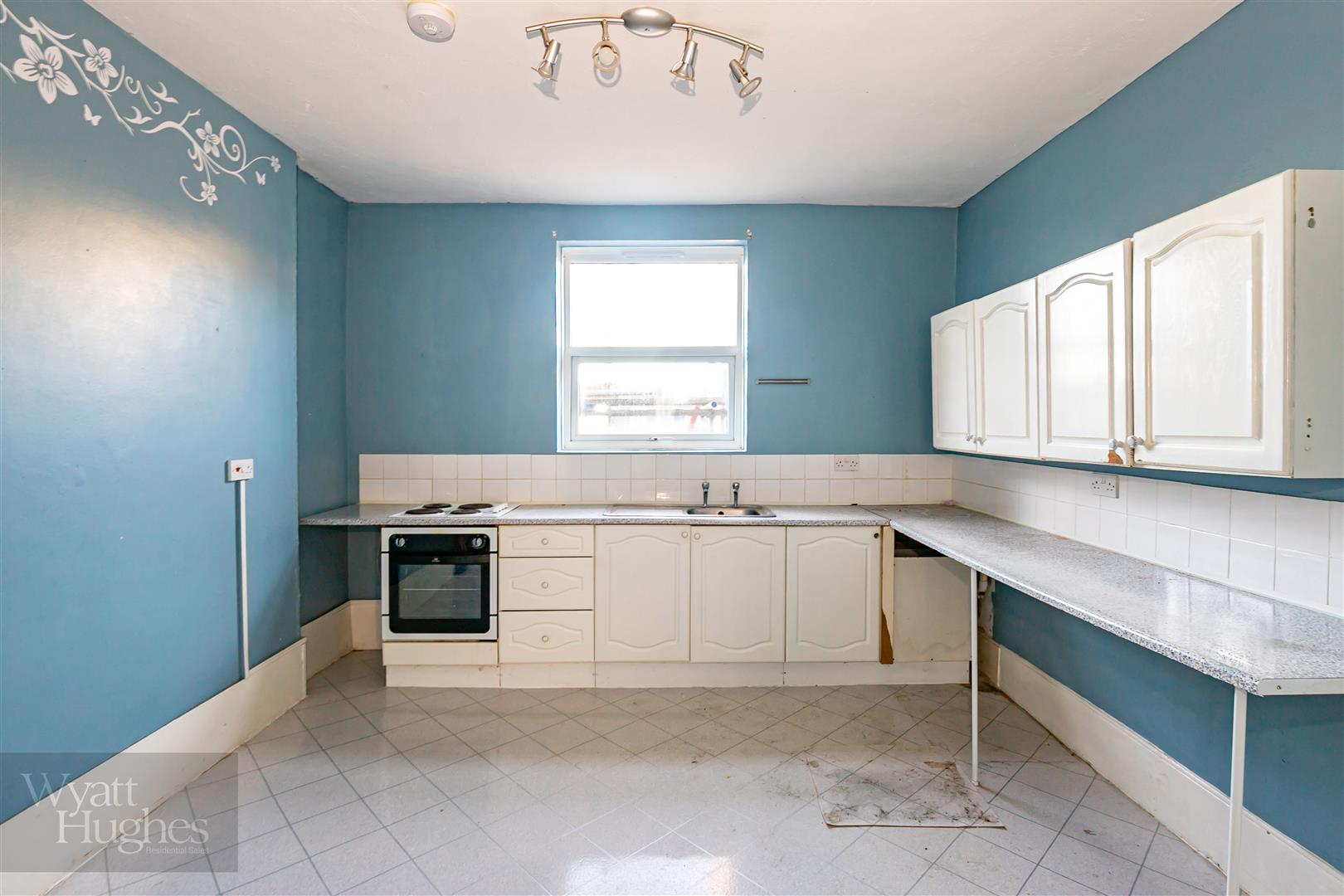 3 bed terraced house for sale in Mercatoria, St. Leonards-On-Sea  - Property Image 7