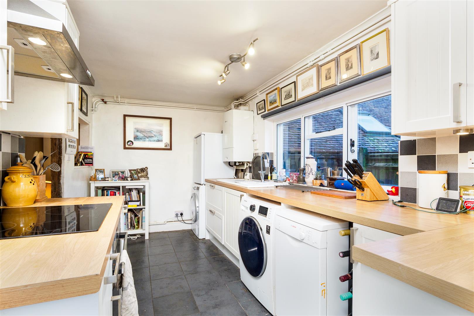 2 bed semi-detached house for sale in High Street, Hawkhurst  - Property Image 7