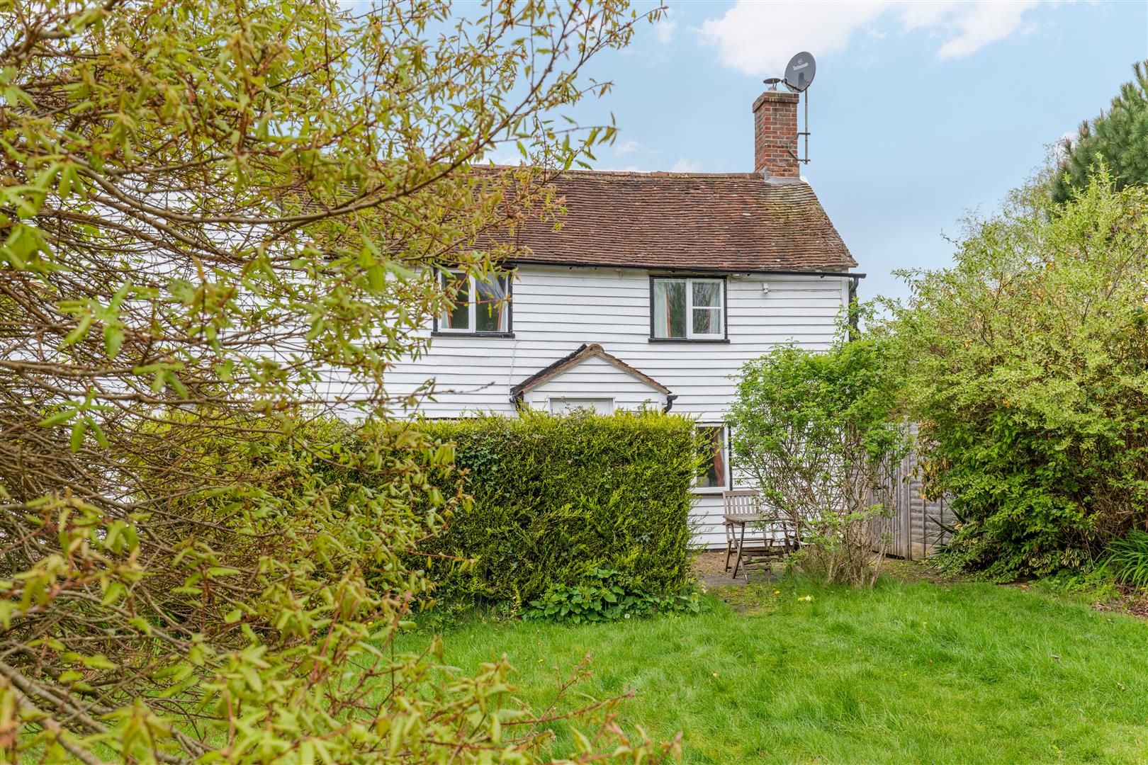 2 bed semi-detached house for sale in High Street, Hawkhurst  - Property Image 16