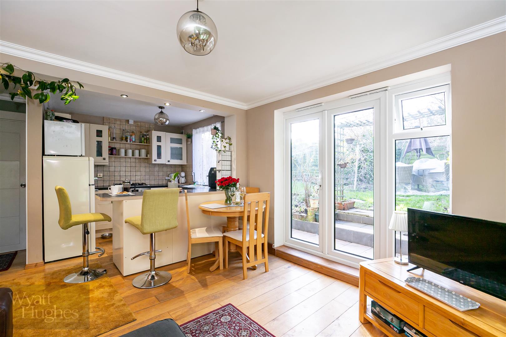 2 bed flat for sale in Rymill Road, St. Leonards-On-Sea  - Property Image 3