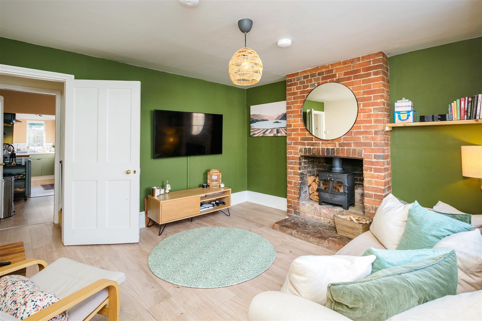 2 bed terraced house for sale in High Street, Ticehurst  - Property Image 2