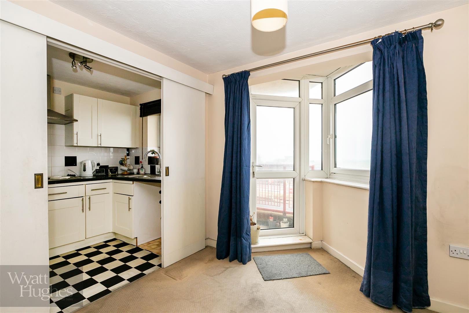 1 bed flat for sale in Verulam Place, St. Leonards-On-Sea  - Property Image 3