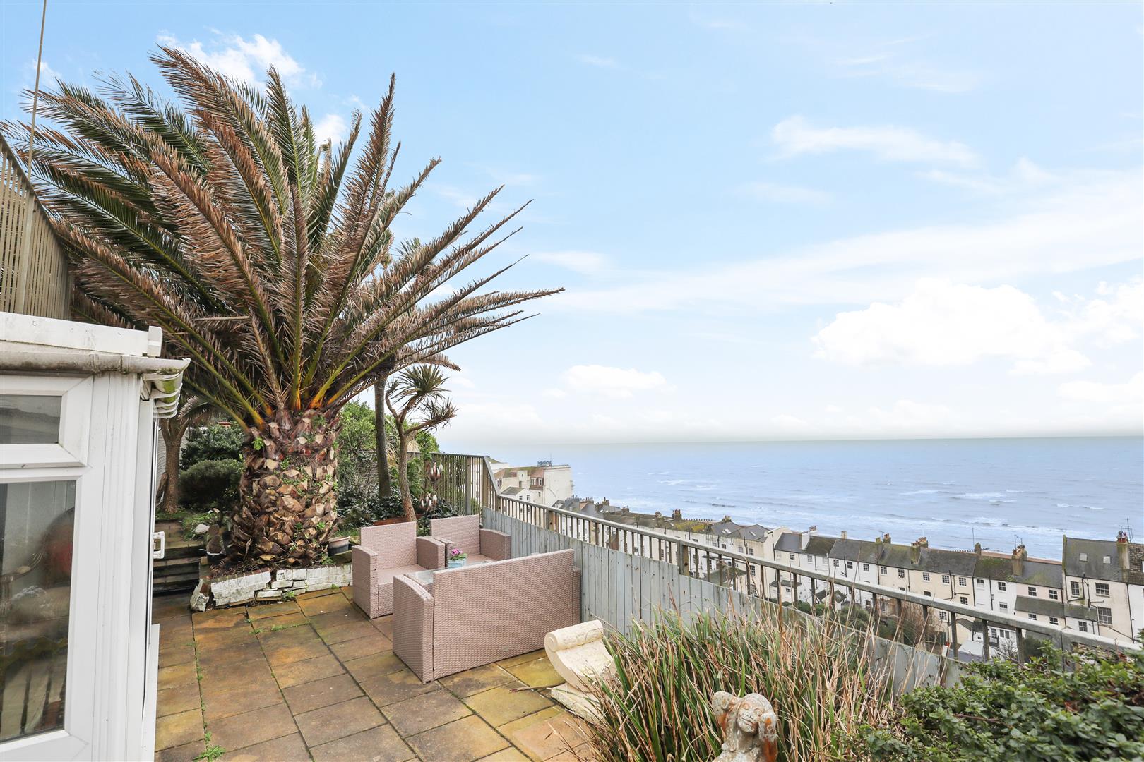 2 bed apartment for sale in West Hill Road, St. Leonards-On-Sea  - Property Image 11