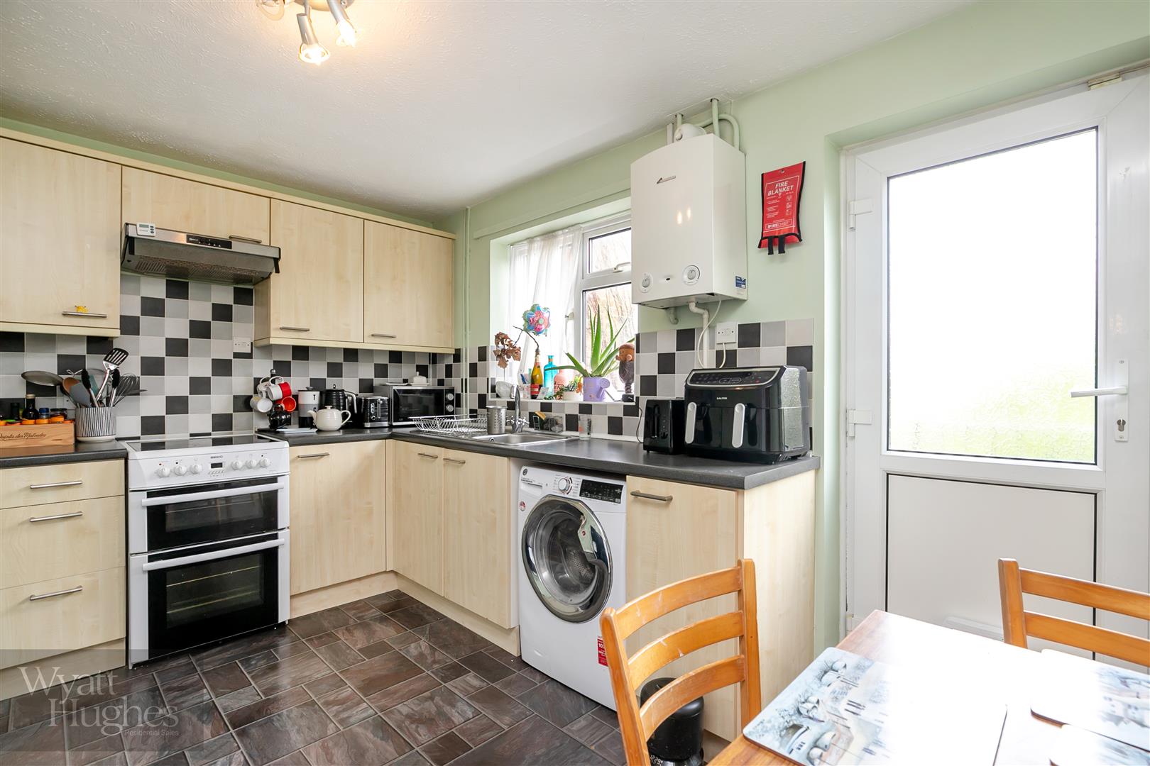 2 bed terraced house for sale in Warren Close, St. Leonards-On-Sea  - Property Image 6
