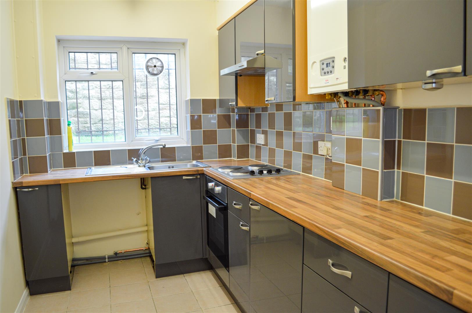 2 bed flat for sale in St. Johns Road, St. Leonards-On-Sea  - Property Image 5