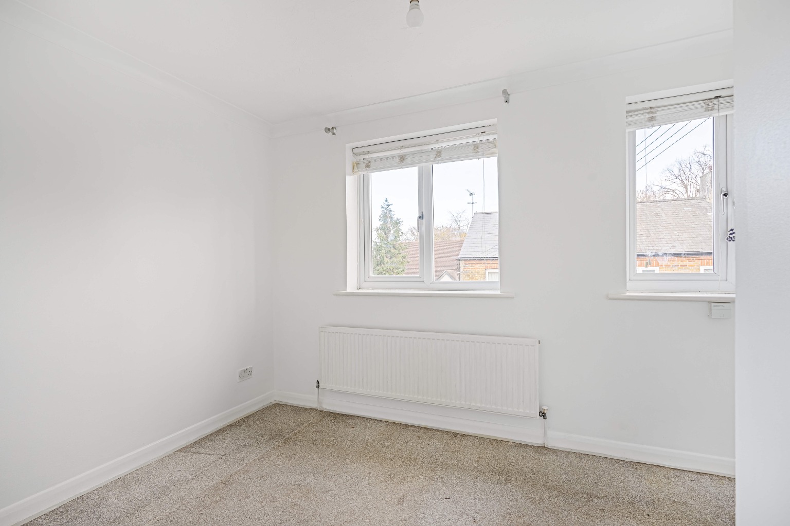 2 bed terraced house to rent in Main Road, Dartford  - Property Image 7