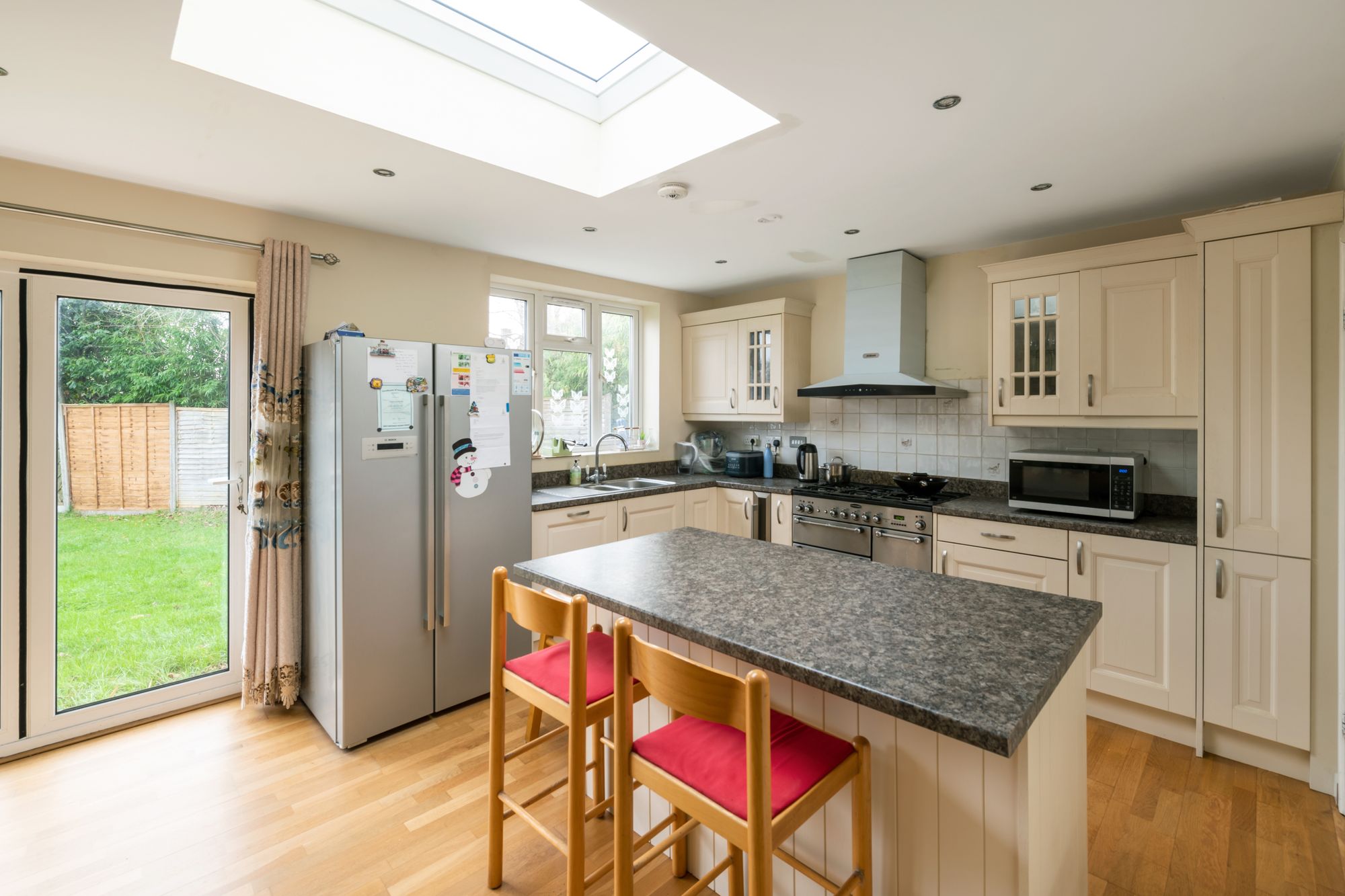 3 bed semi-detached house for sale in New Causeway, Reigate  - Property Image 7