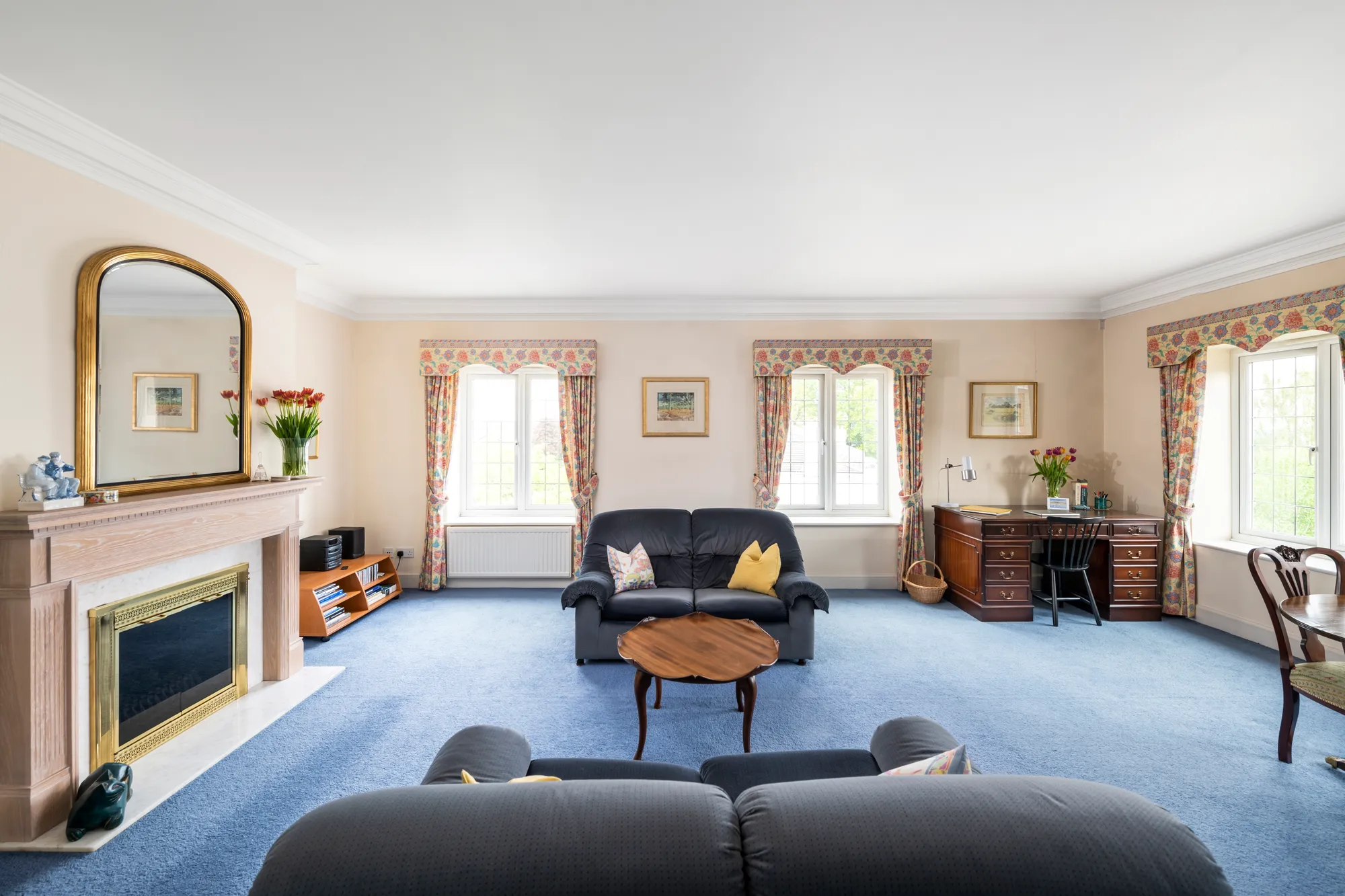 2 bed apartment for sale in Batts Hill, Reigate  - Property Image 2