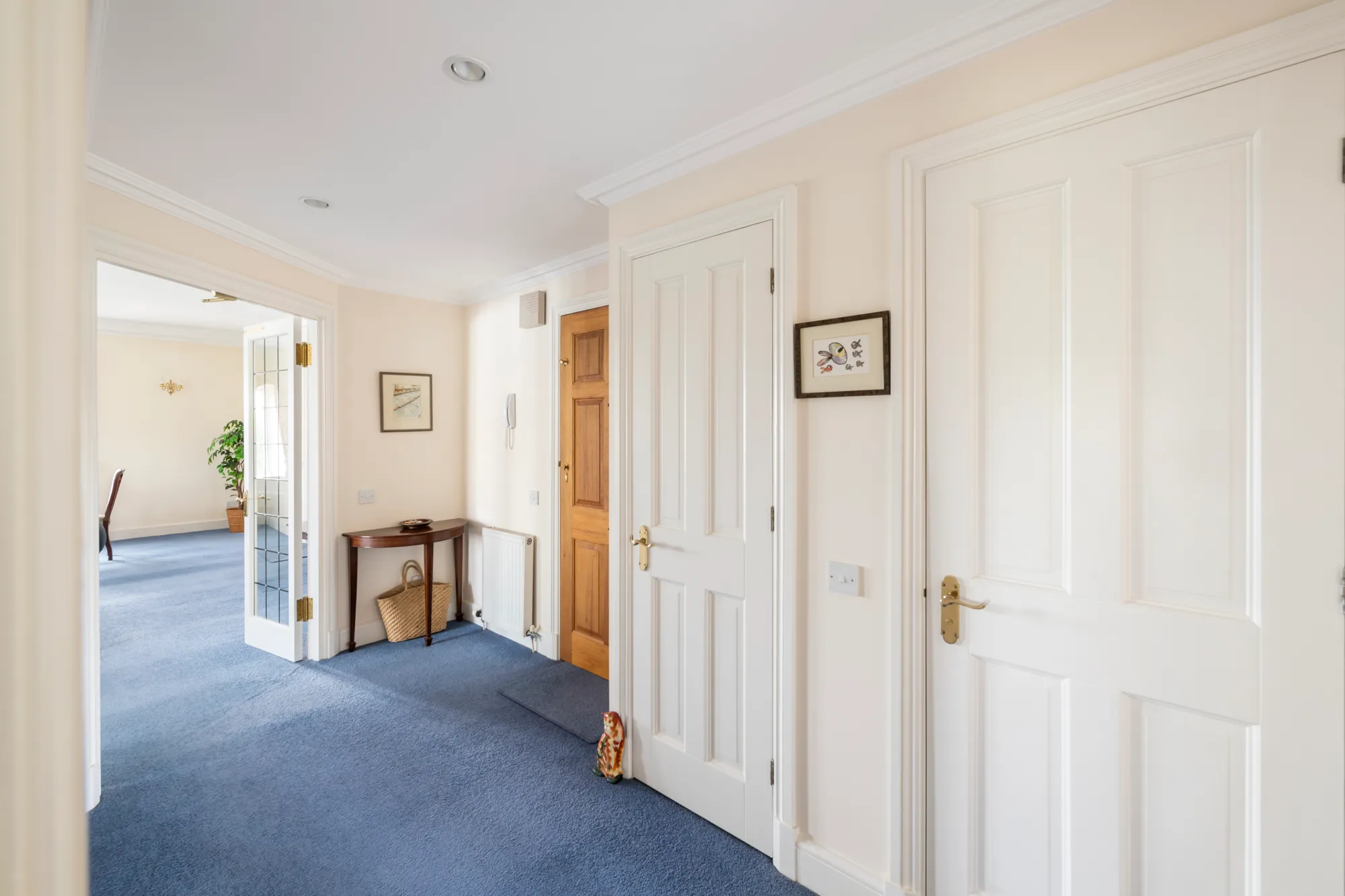 2 bed apartment for sale in Batts Hill, Reigate  - Property Image 7