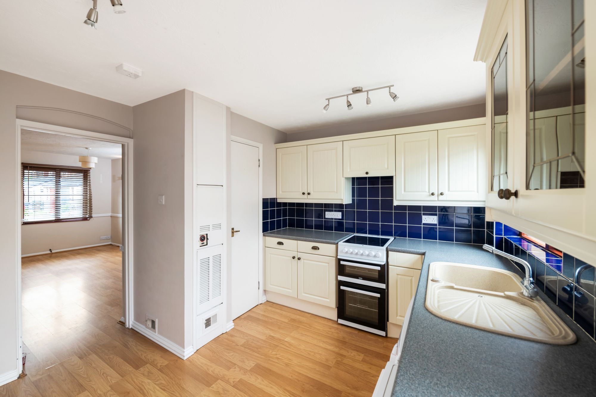 2 bed terraced house to rent in Churchfield Road, Reigate  - Property Image 14