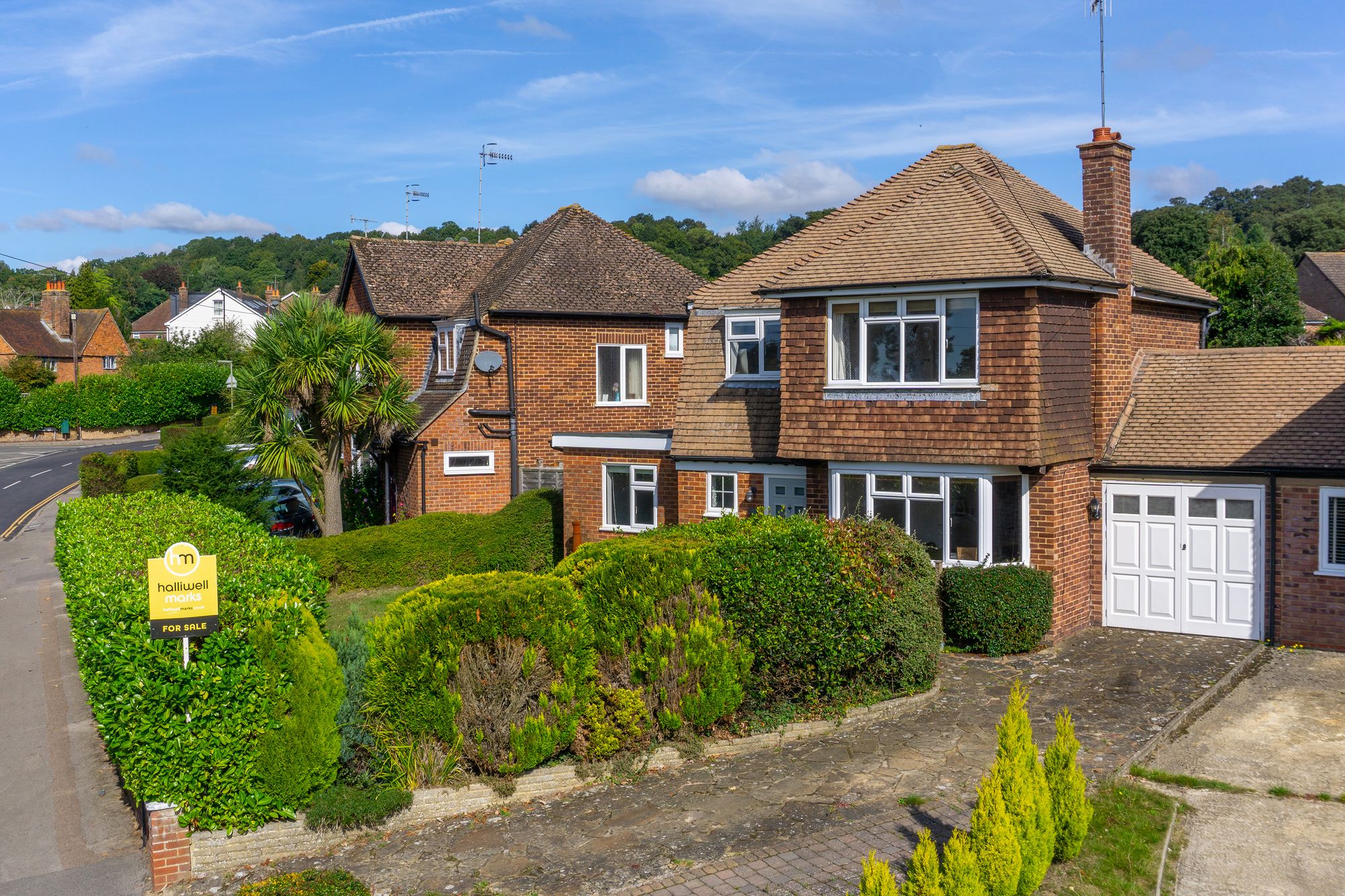 3 Bed Link Detached House For Sale In Sandcross Lane Reigate Rh2 Ref