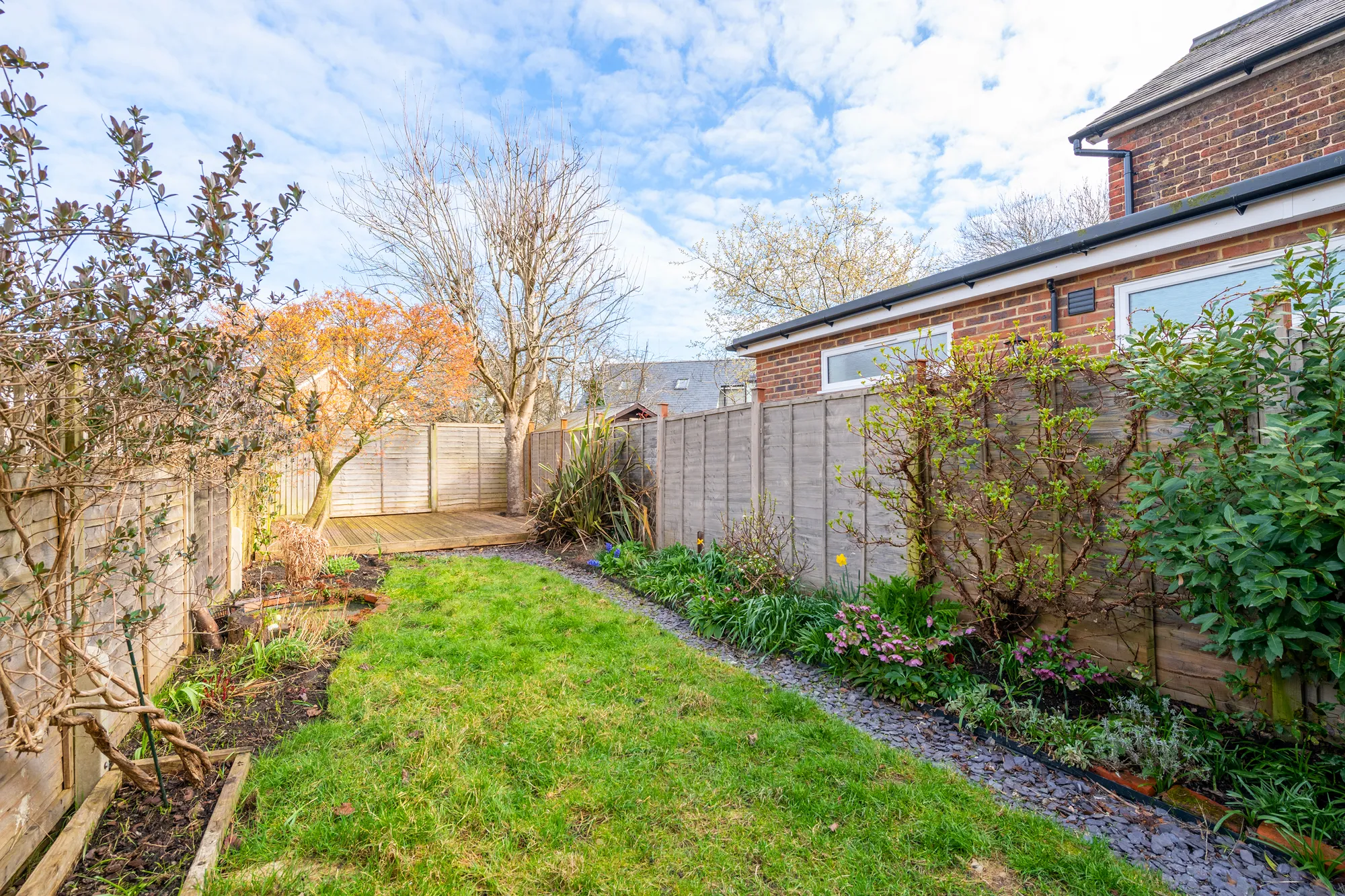 2 bed terraced house to rent in Doods Road, Reigate  - Property Image 12