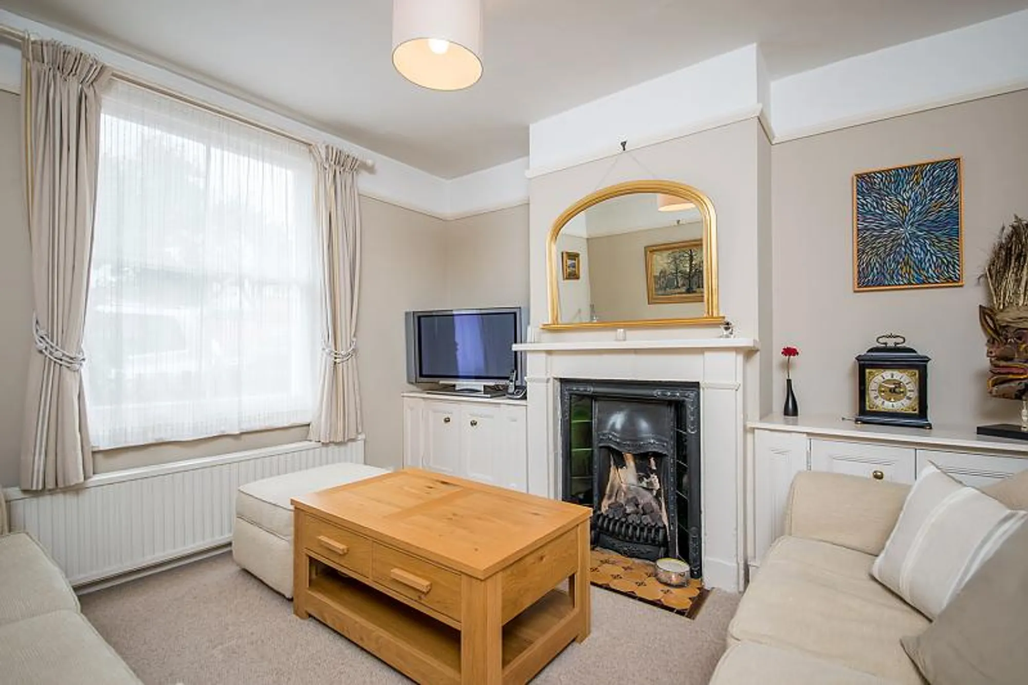 2 bed mid-terraced house to rent in Mark Street, Reigate  - Property Image 2
