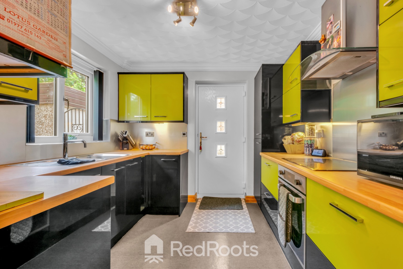 3 bed semi-detached house for sale in Meadow Croft, Pontefract  - Property Image 2